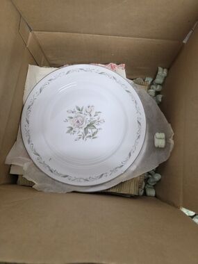 Vintage Diamond China Japan "Romance Pattern" Pristine - 41 Pc Nearly Complete